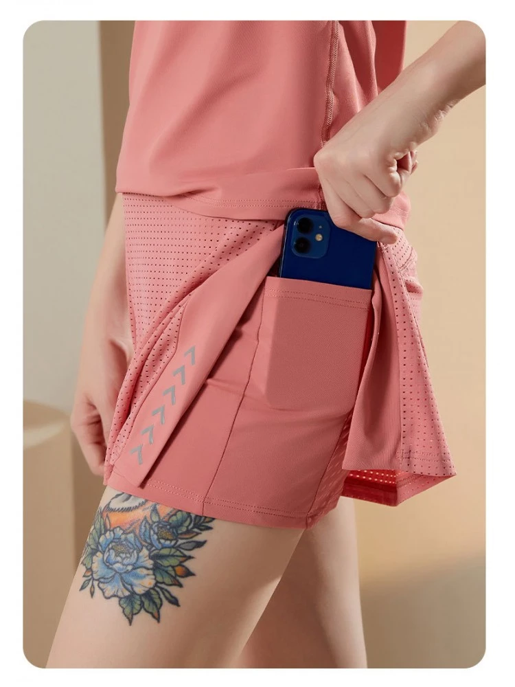 Solid Color Mid-rise Loose Yoga Short - Image 5